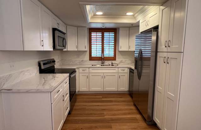 Private End Unit with New Kitchen photos photos