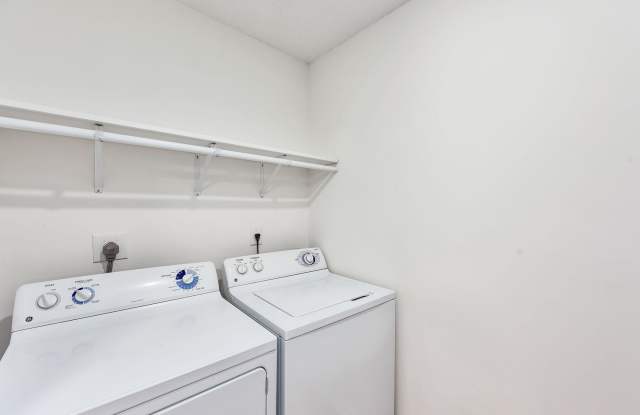 Northridge Apartments Gallery 2