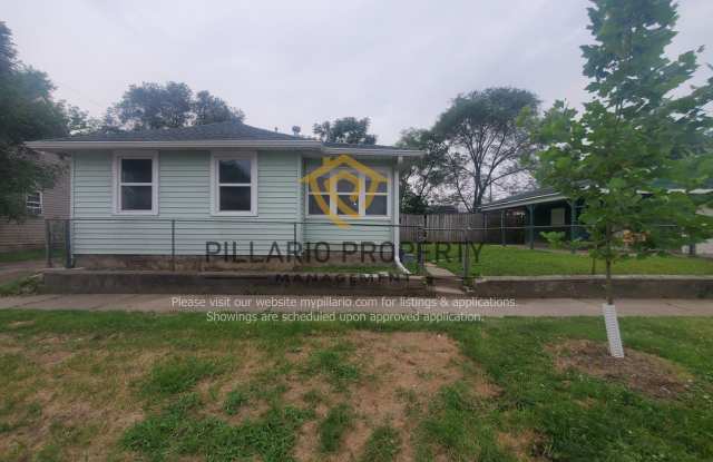 $500 OFF MOVE-IN SPECIAL!! Southside 2 bedroom, 1 bath, 1 car detached garage home near Belmont, Available Now! photos photos