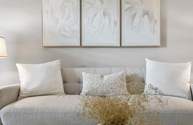 The Ivy Gallery 4