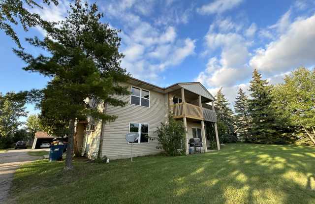 403 Stratford Way - 2 photos photos