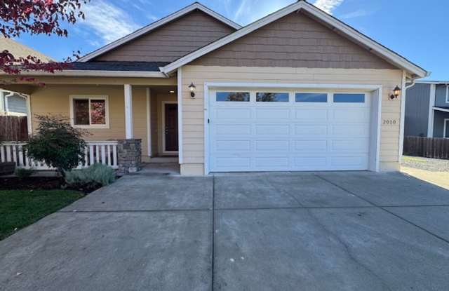 SINGLE LEVEL HOME IN CP/ ON QUIET CULDESAC photos photos