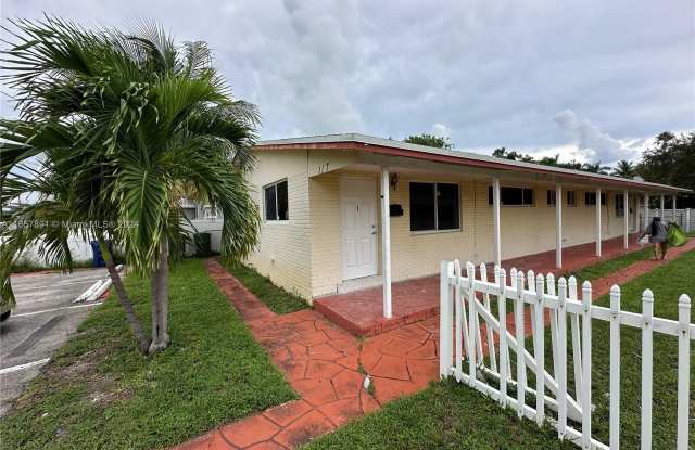 117 SE 2nd Ave - 117 Southeast 2nd Avenue, Hallandale Beach, FL 33009