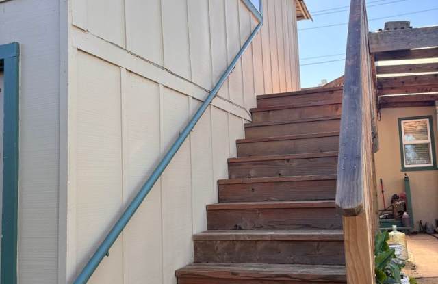 1 bed/1 bath Studio/Apartment In Monterey - Very close to DLI  NPS - 960 Jefferson Street, Monterey, CA 93940