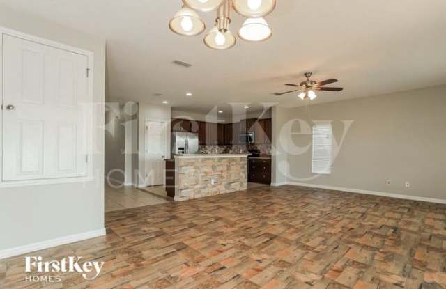 3512 Cayugas Loop Gallery 4