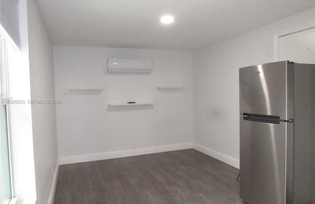 2230 SW 50th Ter photos photos