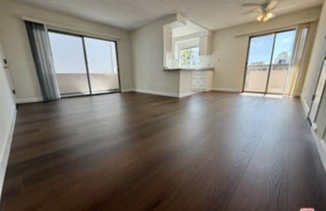11727 Mayfield Avenue Gallery 4