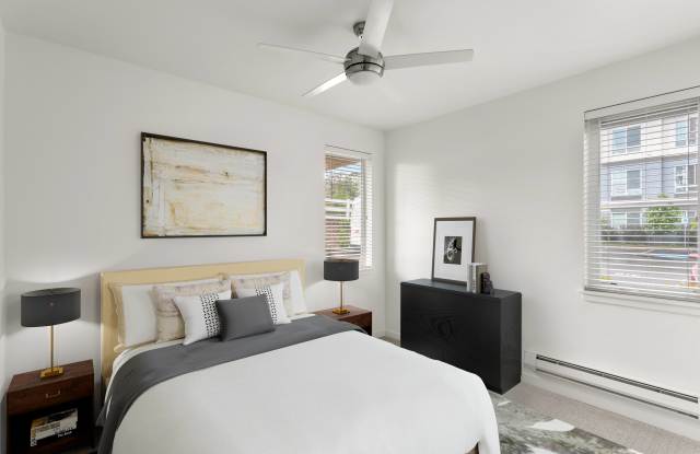 207 East Gallery 3