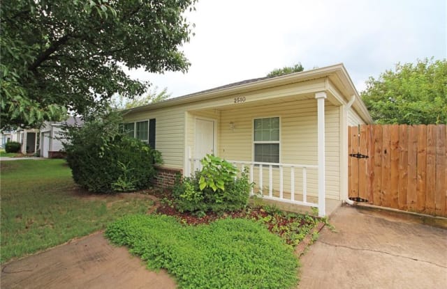 2510  SE 4th  ST - 2510 Southeast 4th Street, Bentonville, AR 72712