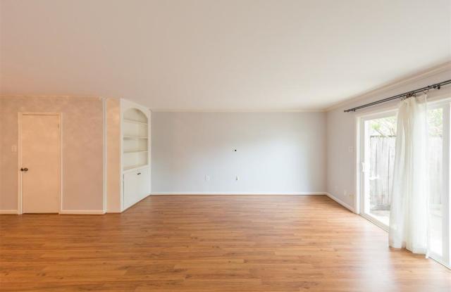 13274 Trail Hollow Drive Gallery 3