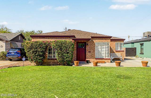 1326 E PALM Lane Gallery 2