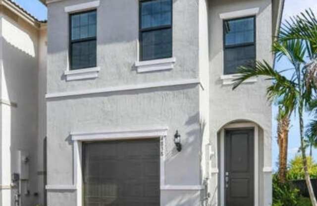 4836 Chantilly Road photos photos