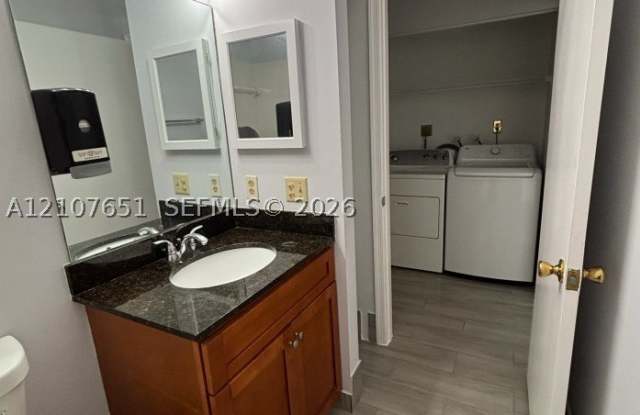 8031 Ambach Way Gallery 4