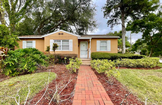 3605 S Sterling Ave - 3605 South Sterling Avenue, Tampa, FL 33629