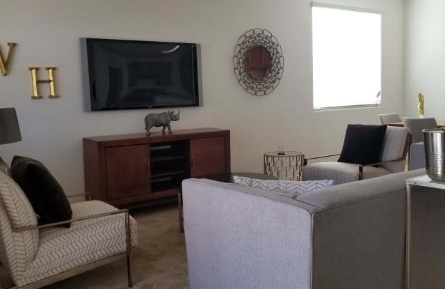 18233 W FOOTHILL Drive Gallery 3