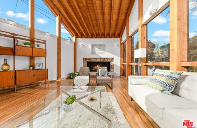 828 Dickson St - 828 Dickson Street, Los Angeles, CA 90292