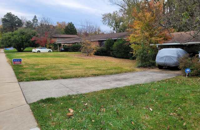 3743 CHAIN BRIDGE ROAD Gallery 4
