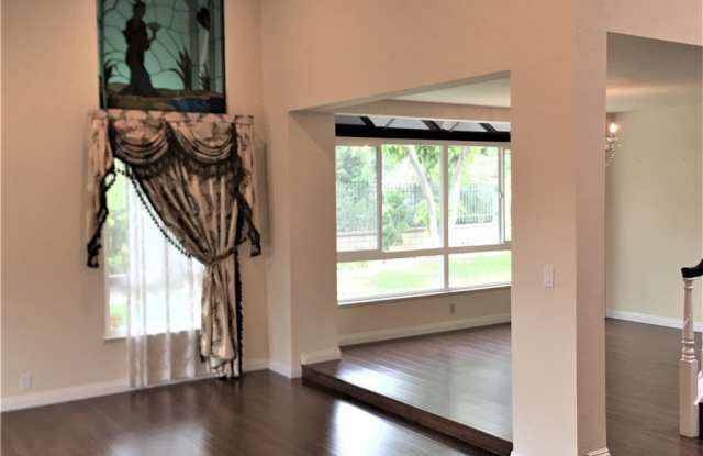 3142 E Hillside Drive Gallery 4