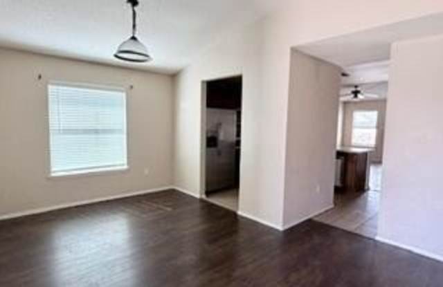6229 LOVEBIRD Lane Gallery 2