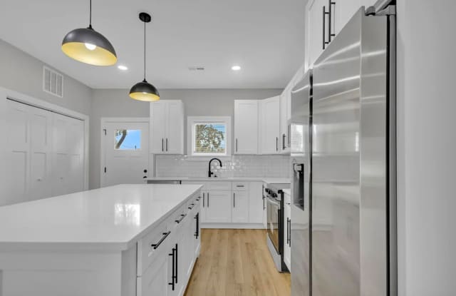 New Construction 4 Bed / 4 Bath Near IU Gallery 2