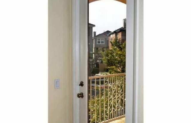1586 Sumac Place Gallery 2