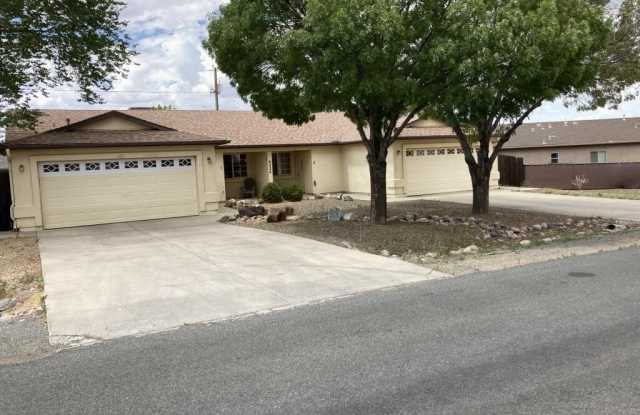 8424 E Stevens Drive unit: 2 photos photos