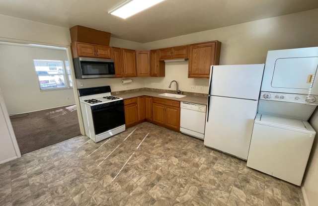 Cozy 2 BR 1 BA Home in Midtown! - 529 Crampton Street, Reno, NV 89502
