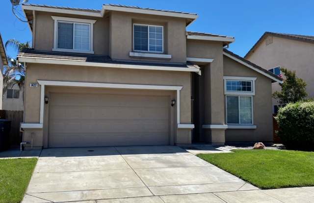 4 bedroom close to freeway, parks and shopping photos photos