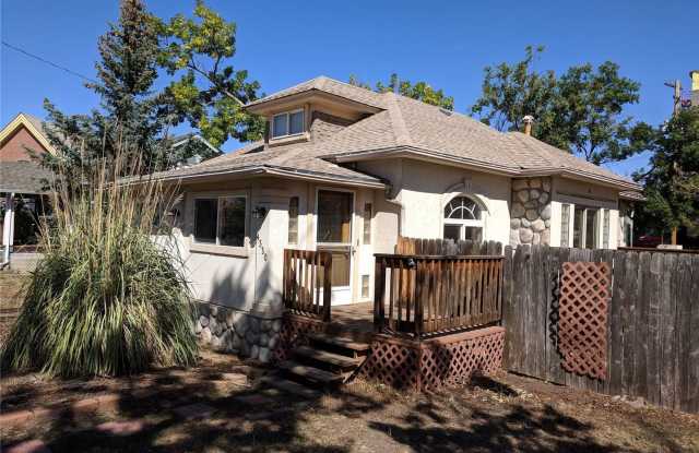 AWESOME 3 BDRM HOME IN BERKELEY ONE BLOCK WEST OF TENNYSON STREET! IMMEDIATE OCCUPANCY! photos photos