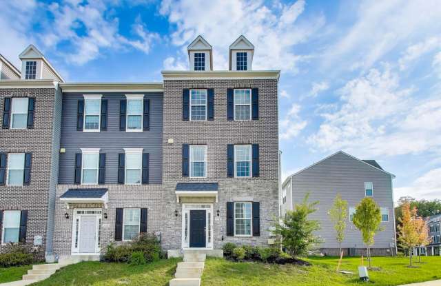 Luxurious on Lanham Hill - 3 + 3.5 Near New TH 3 bed + 3 Ba photos photos