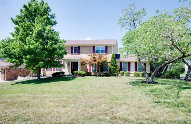 327 Royal Village Drive - 327 Royal Village Drive, Manchester, MO 63011