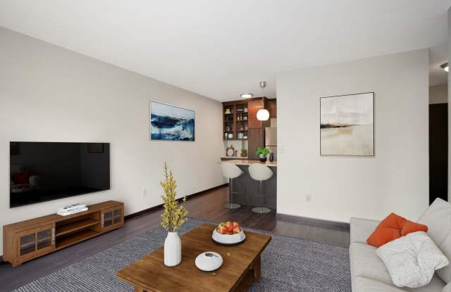 2800 Girard Gallery 2