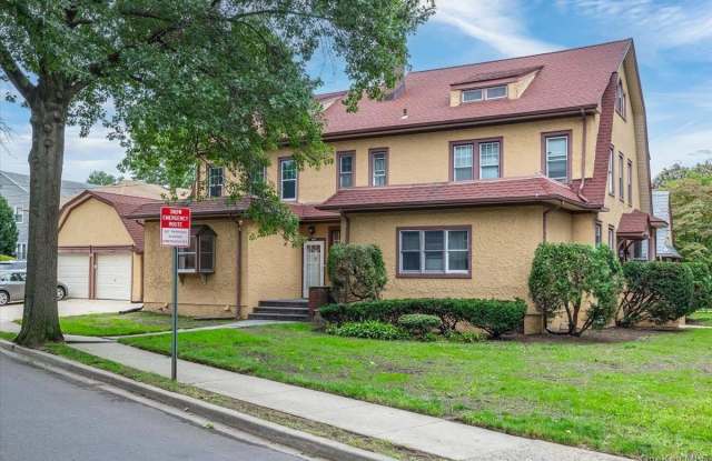 78 Violet Avenue photos photos