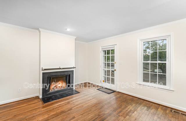 449 Old Town Ct. Gallery 4