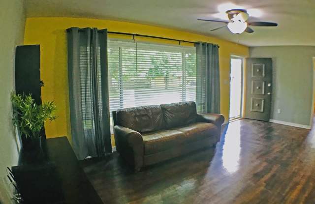 110 Manor Drive Gallery 4
