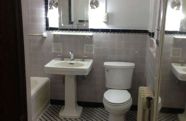 211 Main Street - 211 Main Street, Latrobe, PA 15650 211 Main Street - 211 Main Street, Latrobe, PA 15650