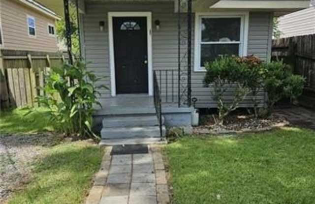 116 N TULLULAH Avenue photos photos