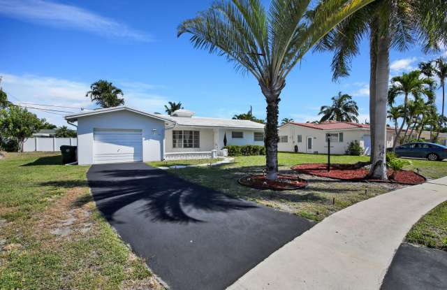 301 NE 24th Street - 301 Northeast 24th Street, Boca Raton, FL 33431