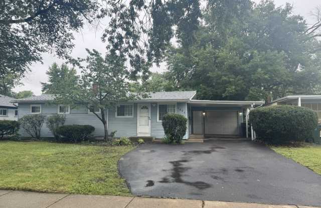 1421 N Wilke Road Gallery 1