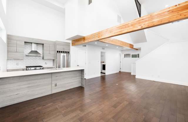 Modern End Unit Townhome with Rooftop Oasis | 2 Bedrooms, 2.5 Baths | Prime Location photos photos