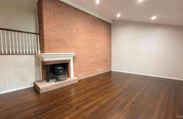 19 Bunkerhill Drive Gallery 4