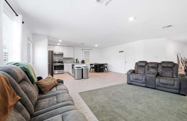 Open Concept Home with Loft & Two Patios Gallery 4