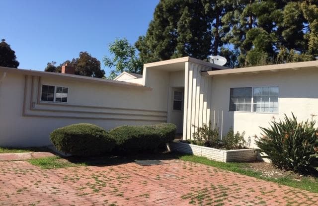 1403 Kavanaugh DR - 1403 Kavanaugh Drive, East Palo Alto, CA 94303