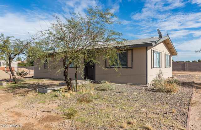 7869 S 170TH Place Gallery 2