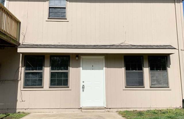 128 Southeast 235th Road - 3 Gallery 2