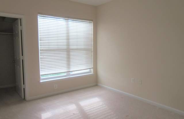 5109-E TRAVIS EDWARD Way Gallery 3