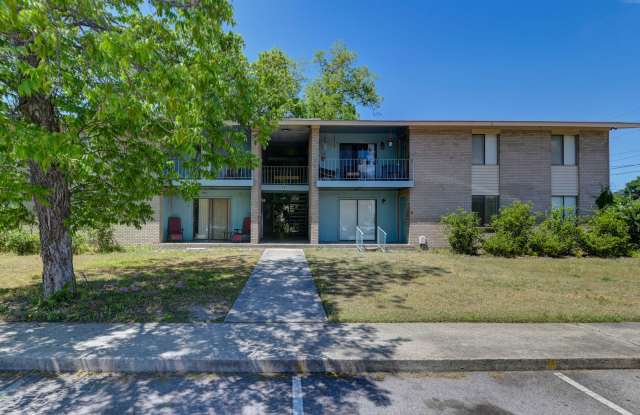 Walkable Downtown Lexington Condo | First-Floor 2BR in Shadow Moss photos photos