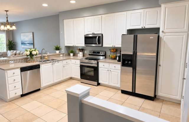 1015 Pinewood Lake Ct Gallery 4