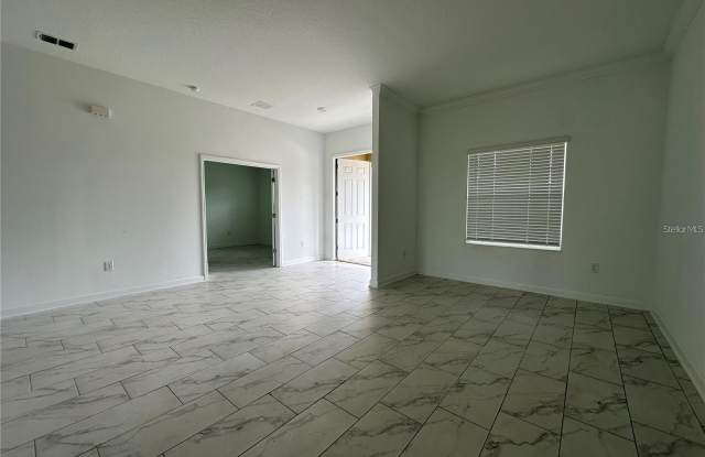 8855 FALLEN OAK Drive Gallery 4