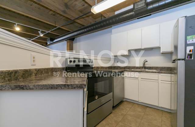 Studio Loft off Broadway Gallery 4